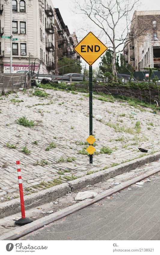 end New York City USA Town Deserted House (Residential Structure) Transport Traffic infrastructure Road traffic Street Lanes & trails No through road Vehicle