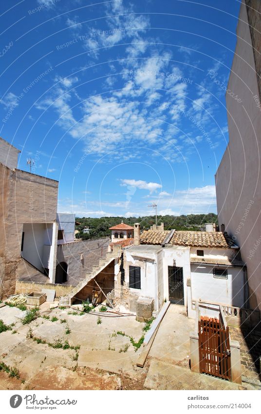 Backyard Cala Figuera Sky Clouds Summer Beautiful weather Fishing village Small Town House (Residential Structure) Wall (barrier) Wall (building) Roof Old