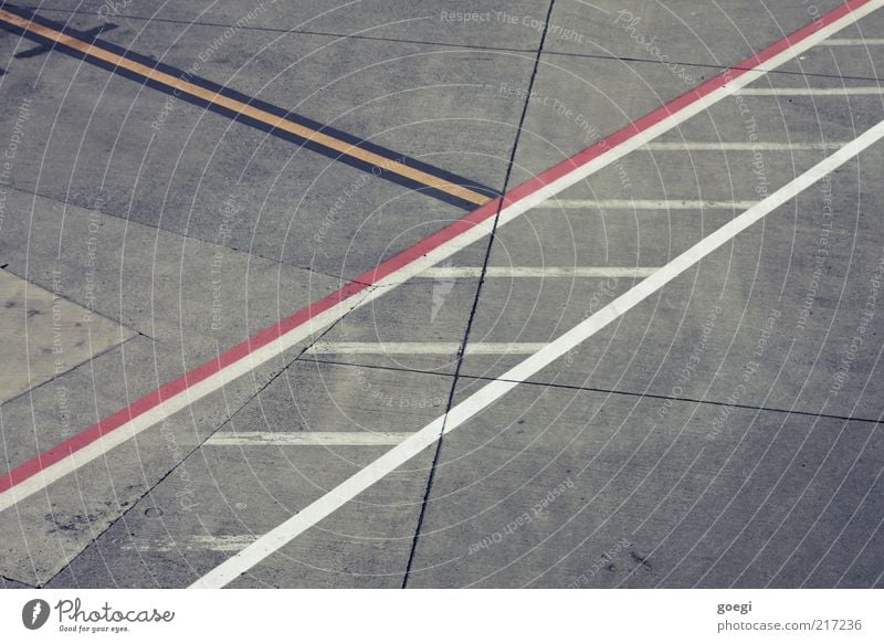 absorption Places Airport Airfield Concrete Line Yellow Gray Red Black White Concrete slab Colour photo Exterior shot Deserted Day Bird's-eye view Lane markings