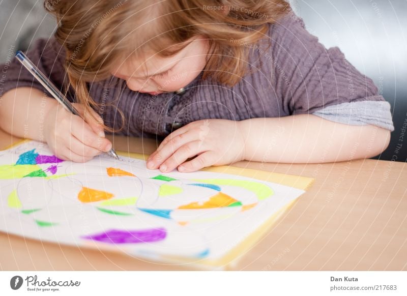 Painting course for advanced students Leisure and hobbies Playing Painting (action, artwork) Draw Child Toddler Girl Infancy 1 Human being 3 - 8 years Pen