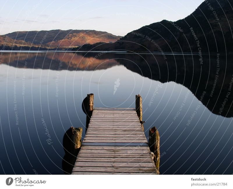 8 a.m. England Lake District National Park Ullswater Morning Mountain Reflection Sunrise Footbridge Cold Great Britain Blue Water