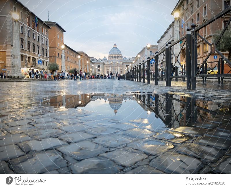 Peter's Cathedral Rome Italy Europe Pedestrian precinct Dome Architecture Tourist Attraction St. Peter's Cathedral Stone Discover Illuminate Vacation & Travel