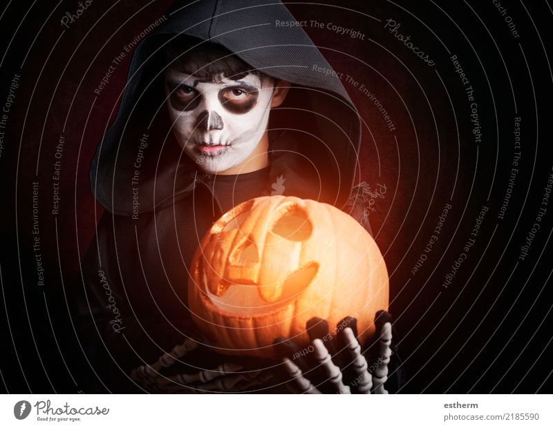 Boy in Halloween.Boy dressed as a skeleton Lifestyle Entertainment Party Event Feasts & Celebrations Carnival Hallowe'en Human being Child Toddler Infancy 1