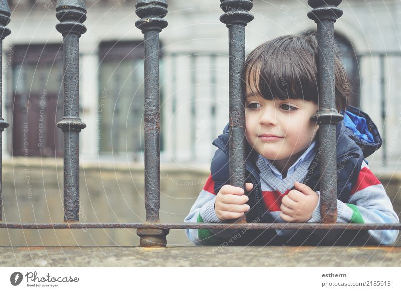 thoughtful child Human being Masculine Child Toddler Infancy 1 3 - 8 years Observe Think Fitness Dream Sadness Cuddly Curiosity Emotions Hope Concern