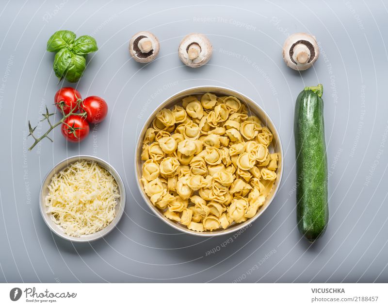 Tortellini with vegetable ingredients Food Vegetable Dough Baked goods Nutrition Lunch Italian Food Crockery Bowl Style Design Healthy Eating Restaurant Gourmet