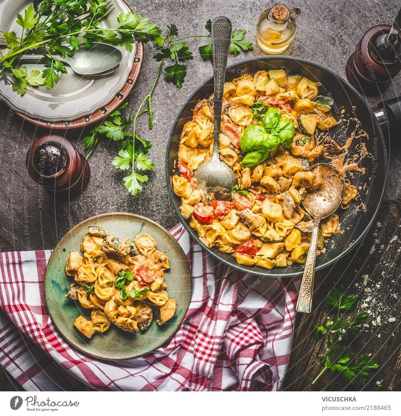 Tasty tortellini stew with vegetable sauce Food Vegetable Dough Baked goods Herbs and spices Cooking oil Nutrition Lunch Banquet Organic produce Vegetarian diet
