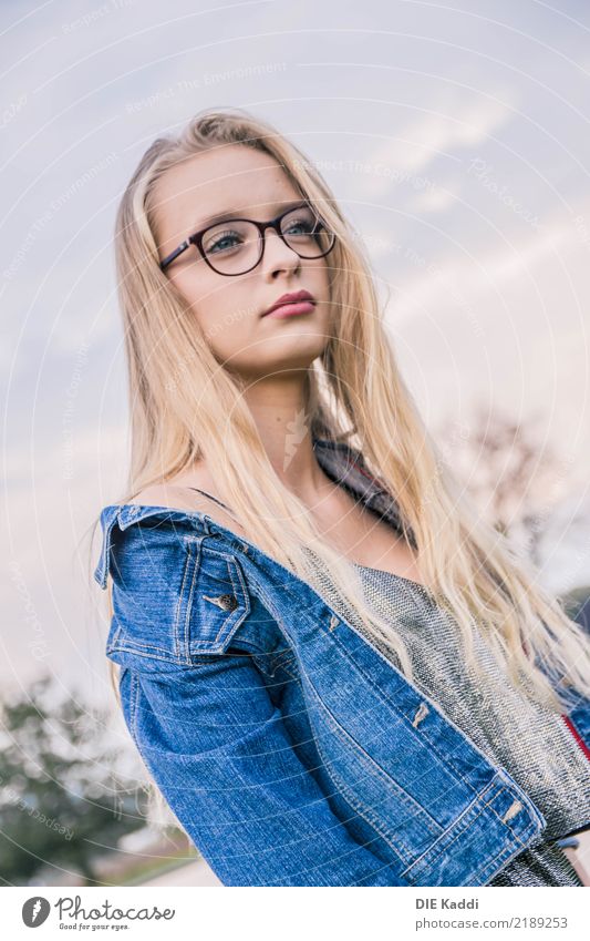 LEA11 Human being Young woman Youth (Young adults) Body 18 - 30 years Adults Jacket Blonde Long-haired Think Cool (slang) Hip & trendy Modern Beautiful Feminine
