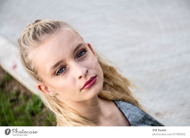 Lea10 Human being Feminine Young woman Youth (Young adults) Body 18 - 30 years Adults Youth culture Blonde Long-haired Braids Exceptional Cool (slang)