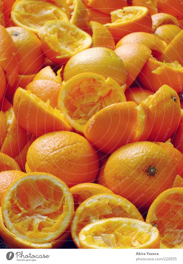 Vitamin C +++ Food Fruit Orange Nutrition Organic produce Vegetarian diet Lie Exotic Broken Juicy Yellow Healthy Eating Vitamin-rich Empty squeezed Colour photo