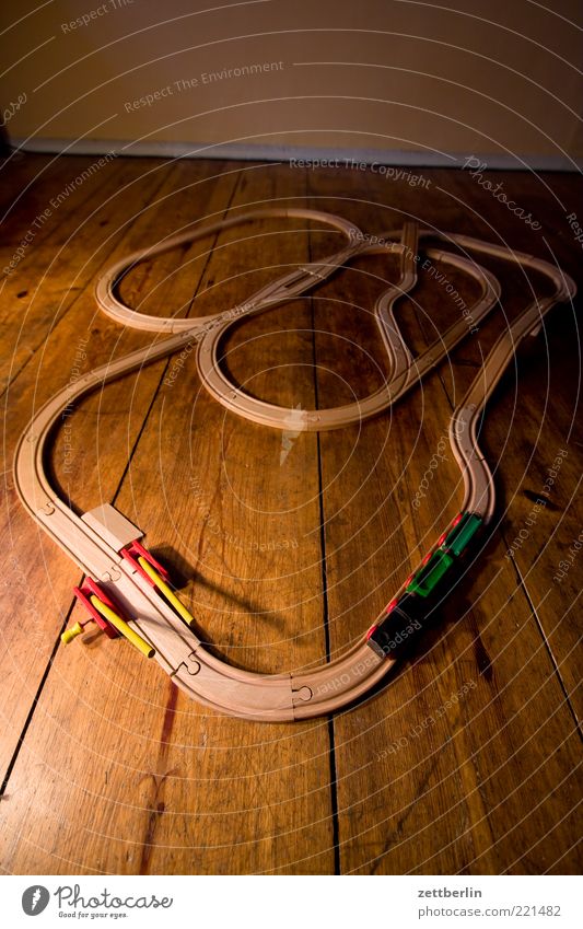 Toy train Leisure and hobbies Playing Model railroad Children's game Flat (apartment) Room Children's room Wooden toy Railroad Toys Winding road Transport