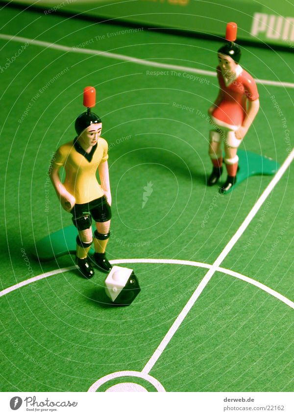 TIPP-KICKer Table soccer Kick Football pitch Center circle Green Playing Leisure and hobbies Piece Lawn Center line 2 Adversary Shallow depth of field Close-up