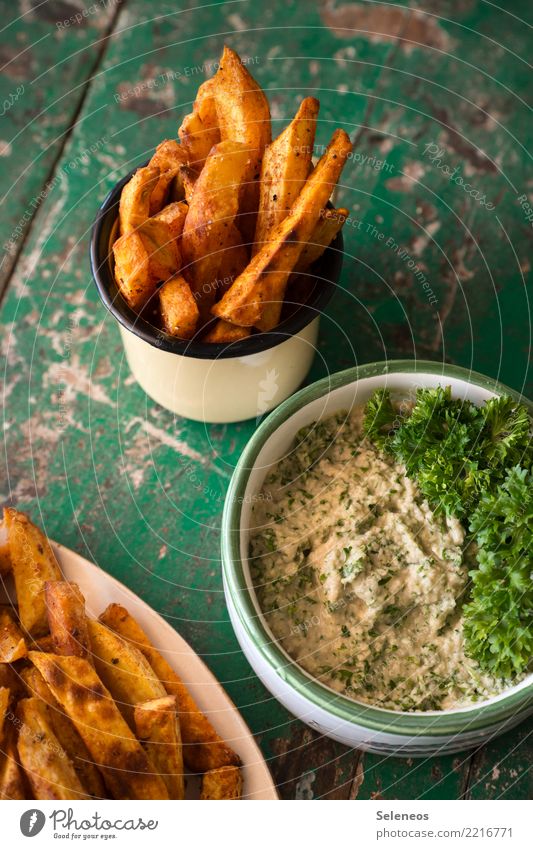 sweet potato chips Food Dairy Products Vegetable Potatoes French fries Dip Parsley Nutrition Eating Organic produce Vegetarian diet Slow food Snack To enjoy