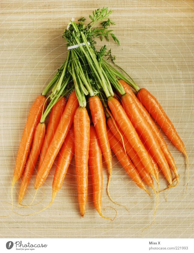 A bond for life Food Vegetable Nutrition Organic produce Vegetarian diet Diet Delicious Carrot Bundle Orange Fresh Crunchy Healthy Eating Root vegetable