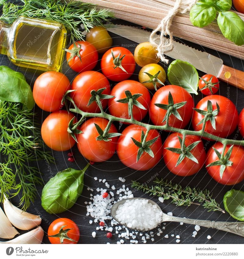 Italian cooking ingridients Vegetable Herbs and spices Cooking oil Vegetarian diet Diet Bottle Spoon Table Leaf Dark Fresh Bright Green Red food health healthy