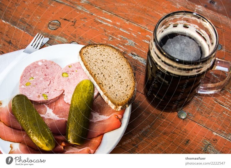 beer, sausage, cucumber, bread, franconian snack Food Meat Sausage Gherkin Nutrition Eating Lunch Dinner Buffet Brunch Picnic Franconian snack Beverage