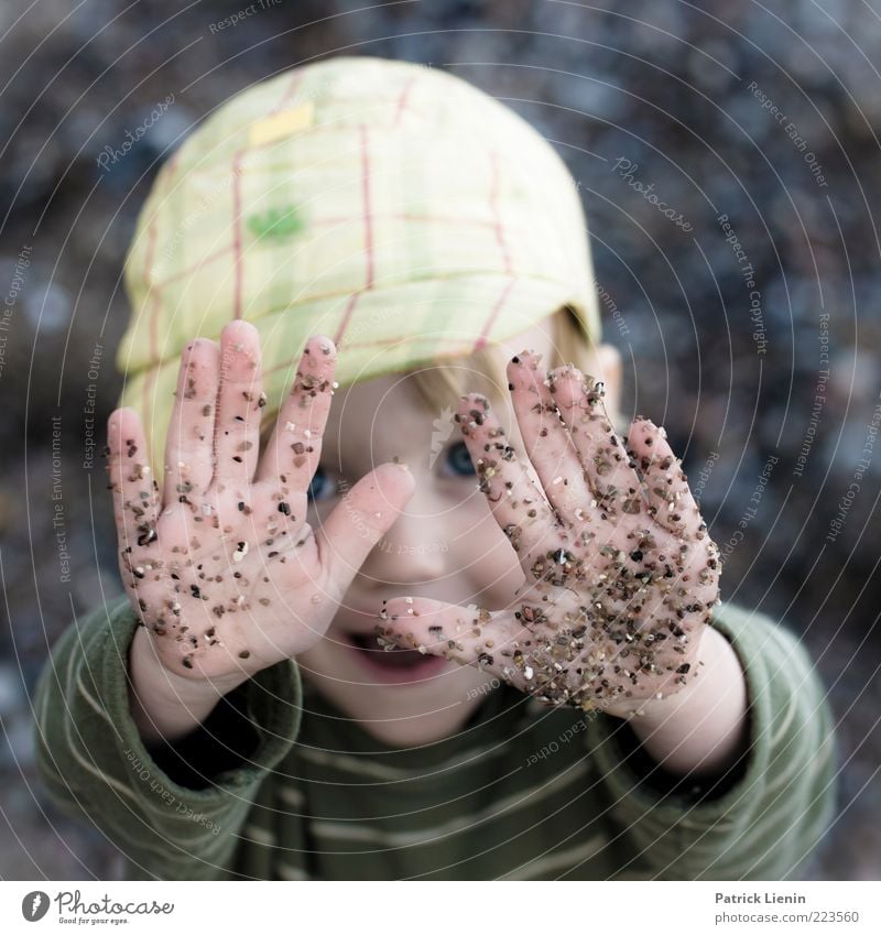 Hold on! Joy Happy Face Playing Child Human being Boy (child) Hand Fingers 3 - 8 years Infancy Environment Touch Discover Brash Happiness Moody Safety