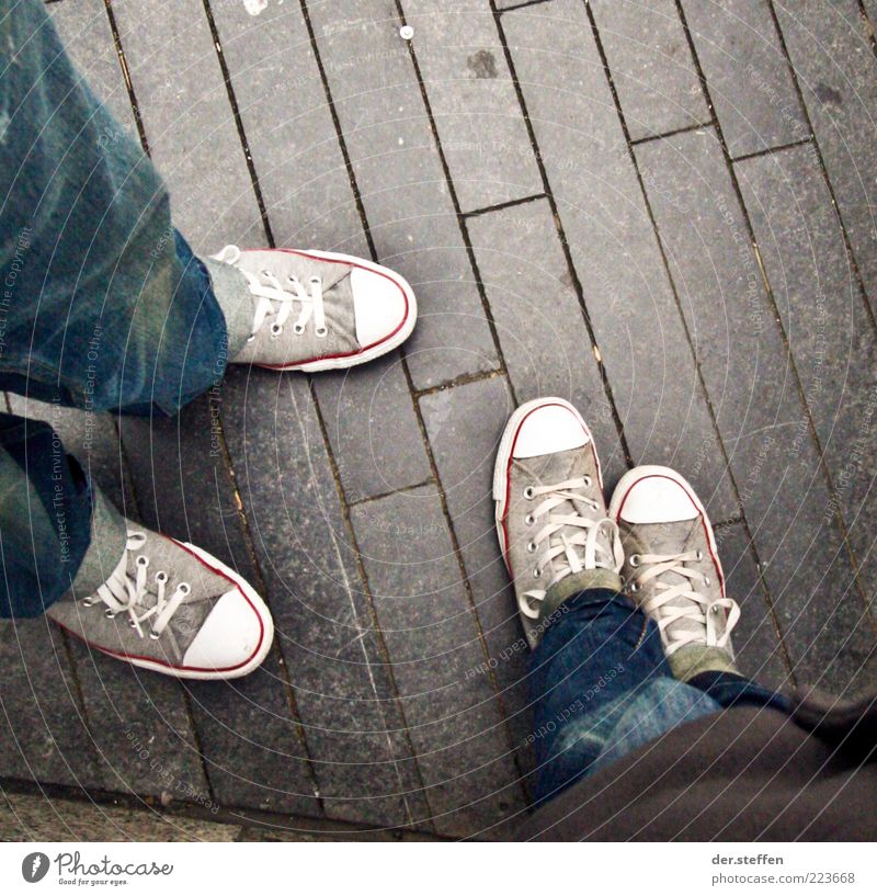 Shoes Vacation & Travel Tourism Human being Partner Legs Feet 2 18 - 30 years Youth (Young adults) Adults London Jeans Chucks To talk Stand Cool (slang) Thin