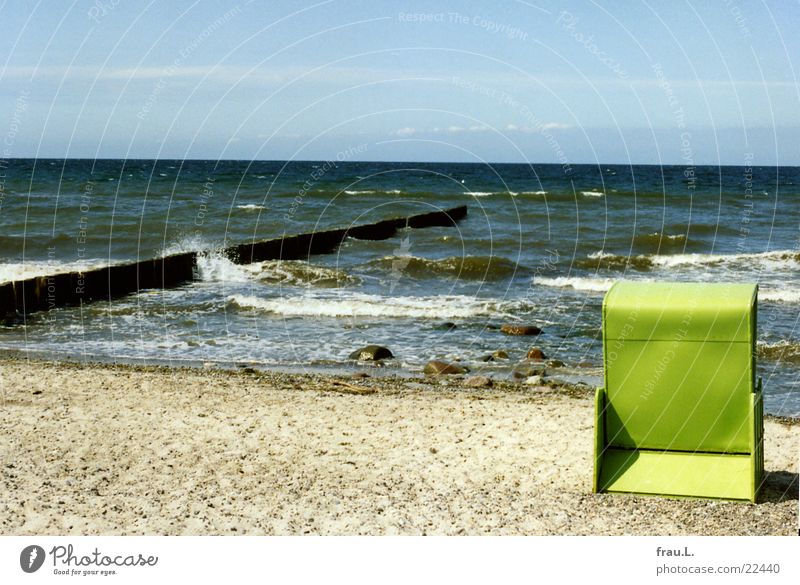 Beach Chair Trabbi Poverty Tin Green Ocean Waves Vacation & Travel Multicoloured Mecklenburg-Western Pomerania Coast Life outdated Loneliness standing basket