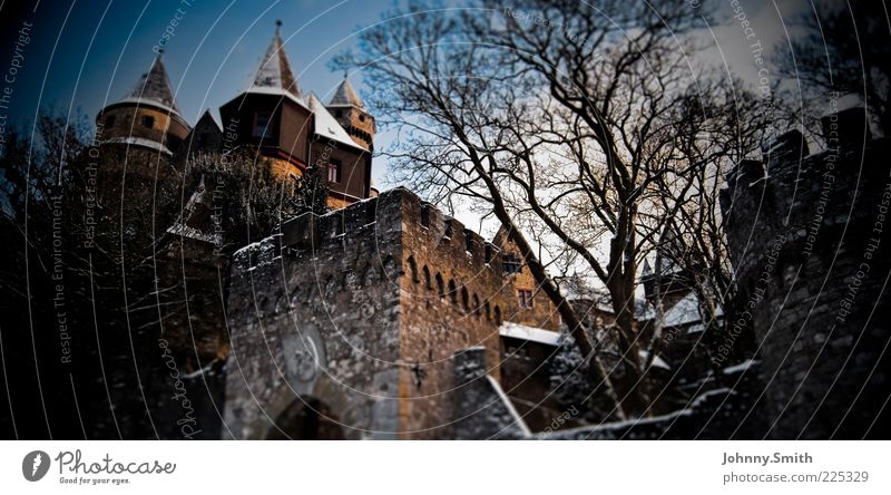 Rapunzel moved out. Culture Winter Snow Small Town Old town Deserted Castle Manmade structures Building Architecture Wall (barrier) Wall (building)