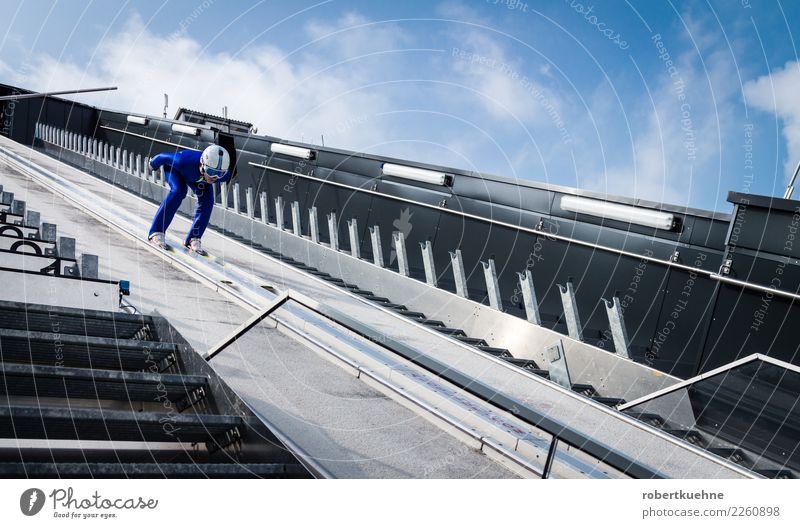 Ski jumper on the ski jump Sports Winter sports Sportsperson ski-jump Sporting Complex Human being Masculine Man Adults 1 18 - 30 years Youth (Young adults)