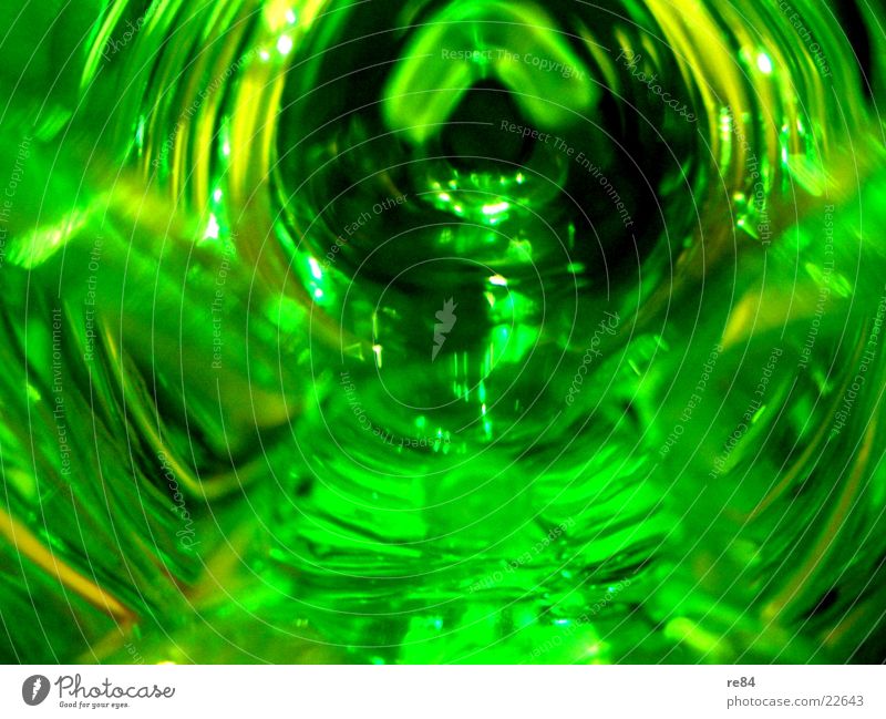 green water flash Green Deposit Deposit bottle Transparent Mug Glittering Leisure and hobbies Bottle Statue pu Bright Glass Water Illuminate