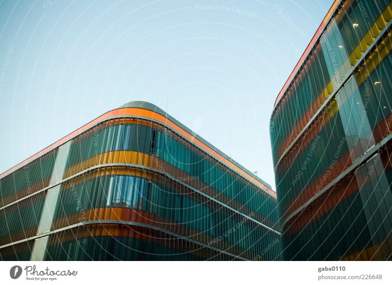 uni graz 2.0 House (Residential Structure) Sky Cloudless sky Manmade structures Building Architecture Facade Window Glass Steel Line Exceptional Large Cold