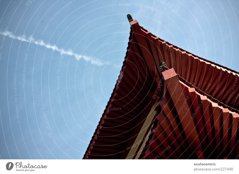 exotic corner Xian China Asia Capital city House (Residential Structure) Roof Sharp-edged Tall Blue Red Living or residing Sky Aviation Cinese architecture