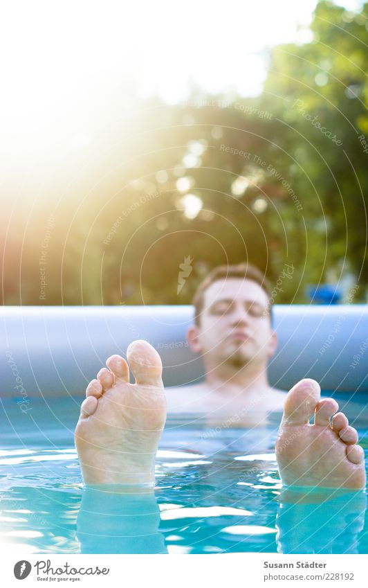 Hang Loose Masculine Man Adults Feet Swimming & Bathing Hover Water Swimming pool Sole of the foot Goatee Pool border Blue Surface of water Wet Calm Relaxation