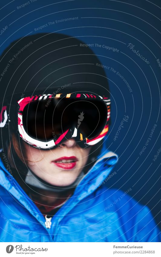 Woman with ski helmet and ski goggles Lifestyle Sports Fitness Sports Training Skiing Feminine Young woman Youth (Young adults) Adults 1 Human being