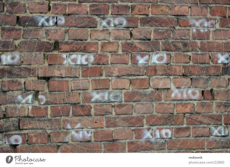 XO wall Wall (building) Brick Wall (barrier) Pattern Tagger Building Architecture Structures and shapes Graffiti