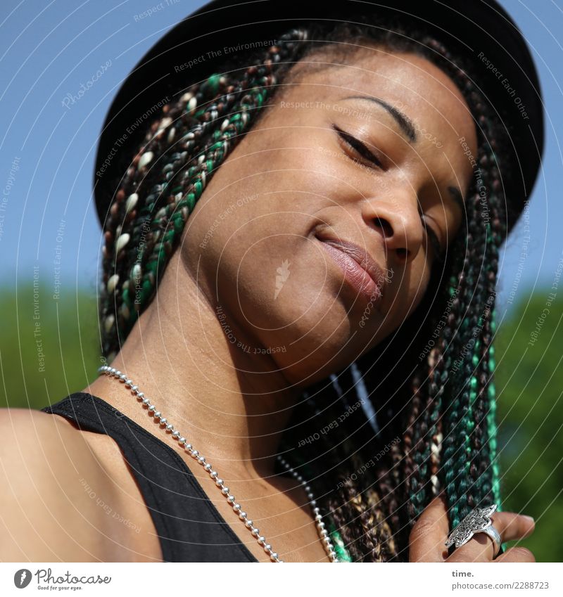 Woman with hat and colorful braids Feminine Adults 1 Human being Sky Park T-shirt Jewellery Hat Hair and hairstyles Black-haired Long-haired Afro Plaited