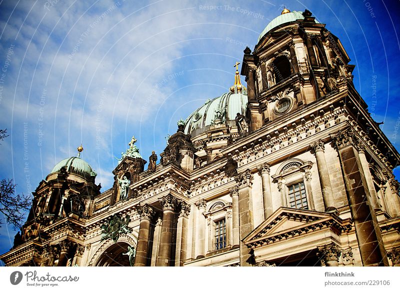 Berlin Cathedral Vacation & Travel Tourism Trip Sightseeing Church Dome Manmade structures Building Architecture Tourist Attraction Landmark Past Sky Blue sky