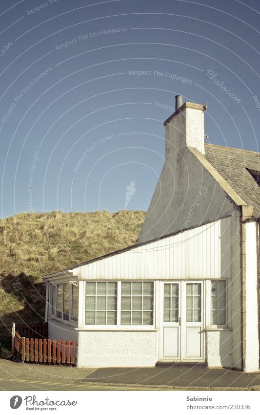 Cruden Bay House (Residential Structure) Roof Fence Hut Architecture Cottage Blue Yellow White Dune Hill Sky Cloudless sky Scotland Aberdeen Aberdeenshire