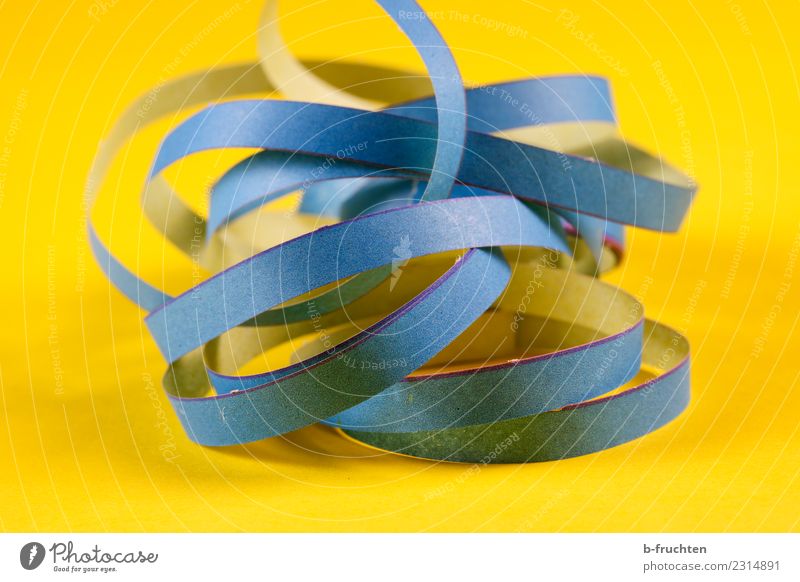 Carnival Air Serpent Paper Feasts & Celebrations Blue Yellow Joy Happiness Paper streamers Decoration paper snake Party Lust The fun-loving society Colour photo