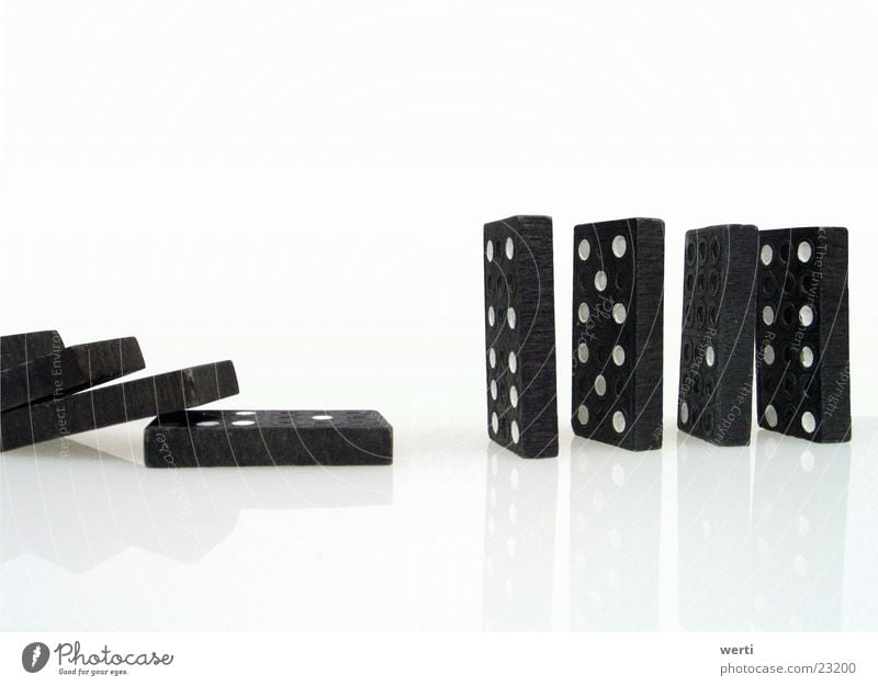 domino Domino Arrange Playing Parlor games Empty Chaos Destruction Vertical Tumble down Things Eyes Row To fall Gap