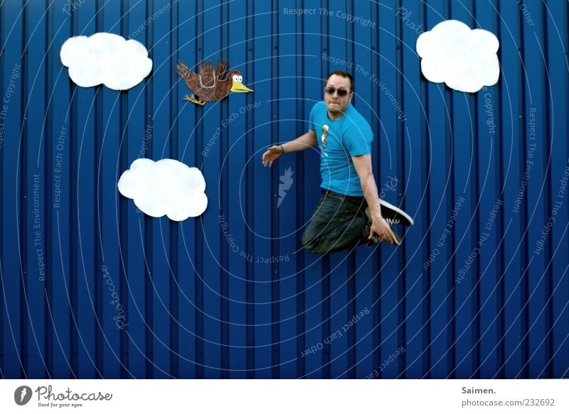 Saimen. mac fly Wall (barrier) Wall (building) Facade Movement Flying Cool (slang) Happiness Happy Crazy Blue Moody Joy Contentment Joie de vivre (Vitality)