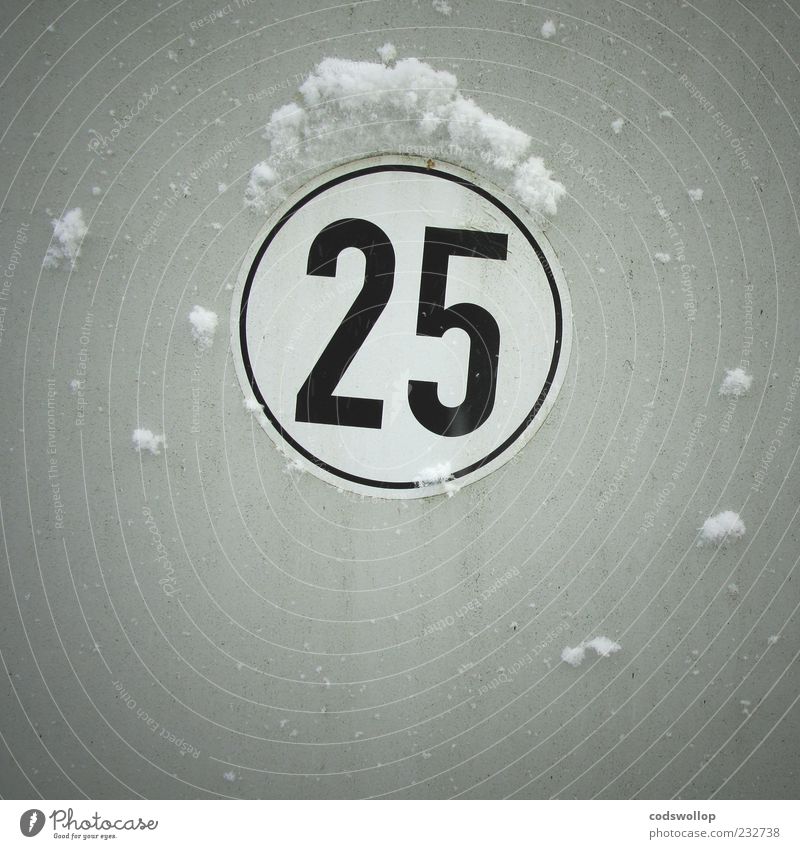 White Christmas Winter Weather Snow Digits and numbers Cold Design 2 5 twenty-five Speed limit December Signage Round 2525 Gray Exterior shot Detail Deserted