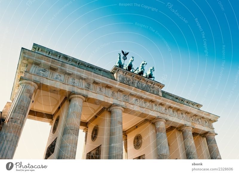 Brandenburg Gate Vacation & Travel Berlin Town Capital city Skyline Tourist Attraction Landmark Monument Germany City Colour photo Exterior shot Deserted