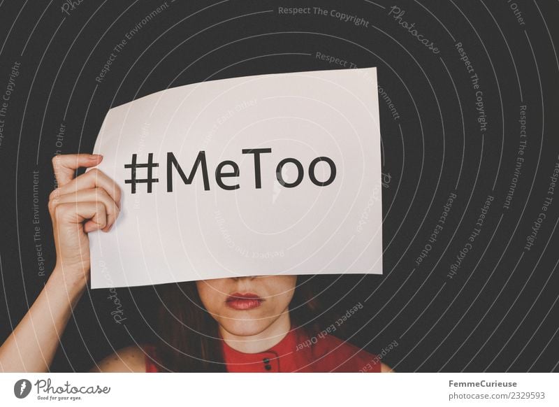 Woman showing note saying #MeToo Feminine Young woman Youth (Young adults) Adults 1 Human being 18 - 30 years 30 - 45 years Sign Characters Sex Sexuality