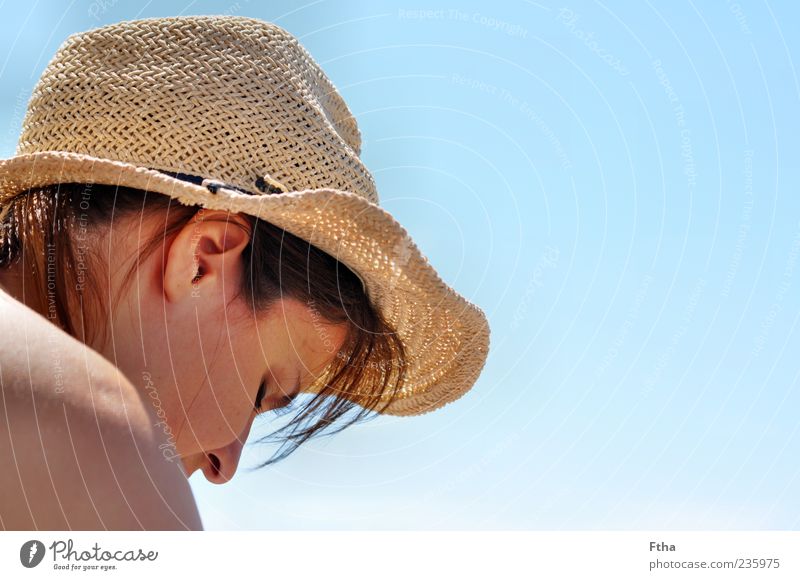 Day at the sea Human being Feminine Young woman Youth (Young adults) Woman Adults Head 1 18 - 30 years Ocean Contentment Hat summer hat Straw hat Colour photo