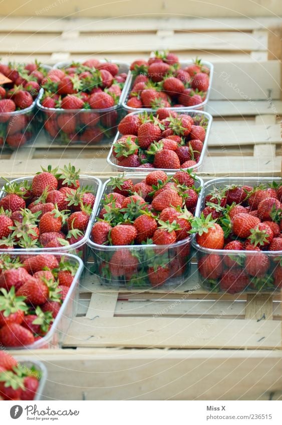 strawberries Fruit Nutrition Organic produce Fresh Delicious Red Strawberry Berries Bowl Farmer's market Fruit- or Vegetable stall Vegetable market Market stall