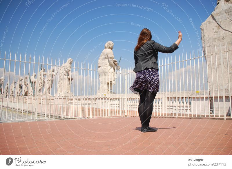 fem postel Feminine 1 Human being Statue Landmark Monument Stone Pure Calm Vatican St. Peter's Cathedral Colour photo Exterior shot Central perspective