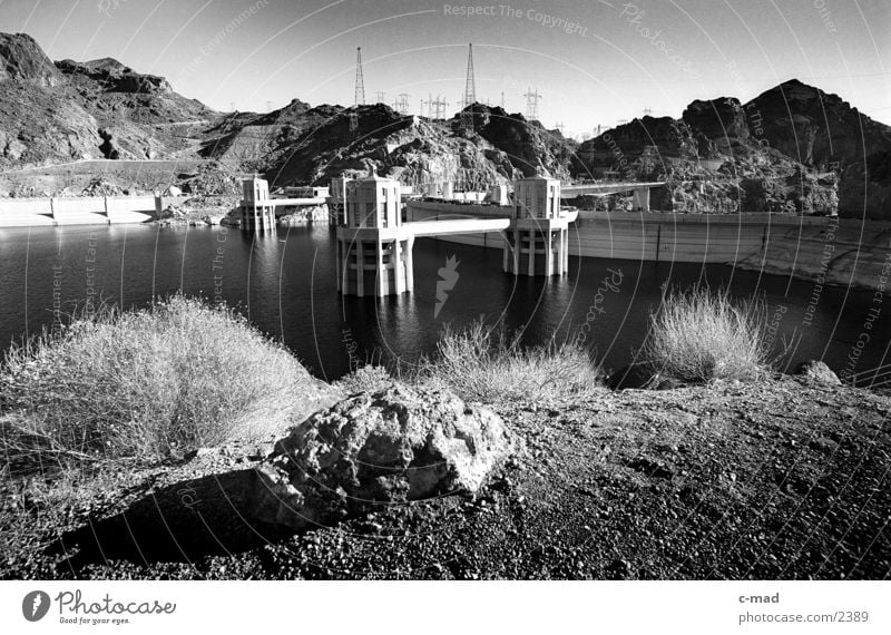 hoverdam Arizona Nevada USA Black & white photo Landscape Technology Hoover Dam Retaining wall Architecture Reservoir Water Deserted Colorado River