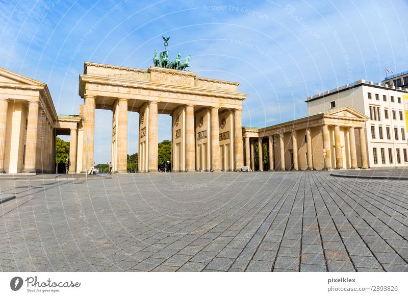 Brandenburg Gate Vacation & Travel Tourism Trip Sightseeing City trip Berlin Downtown Berlin Germany Europe Town Capital city House (Residential Structure)