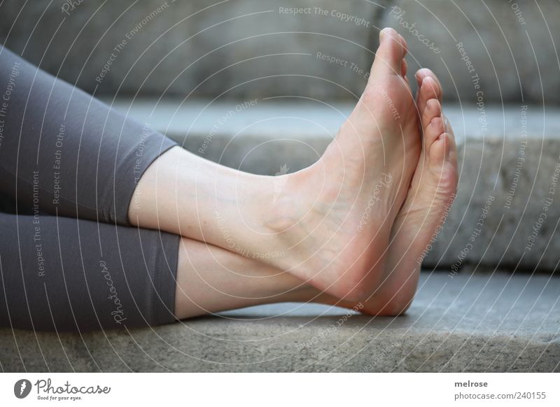 Girl barefoot leggings Stock Photos, Royalty Free Girl barefoot leggings  Images