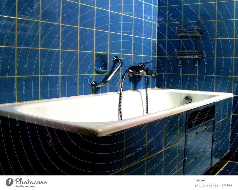 modern bathroom 1970 without pril flowers Bathroom Bathtub Seventies Living or residing Blue Tile Retro