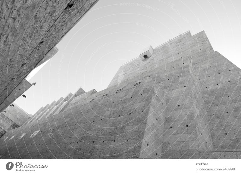 Grand Canyon Museum Lisbon Portugal Architecture Wall (barrier) Wall (building) Facade Tourist Attraction Esthetic Black & white photo Worm's-eye view