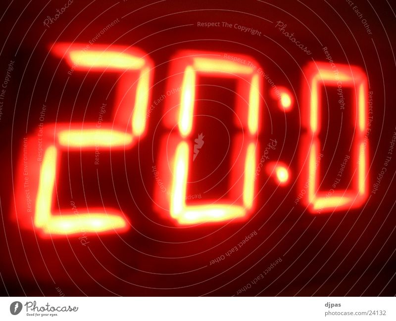 Warp 20:0 Digital clock Long exposure Time Macro (Extreme close-up) Close-up shortly before the newsreel Three-dimensional