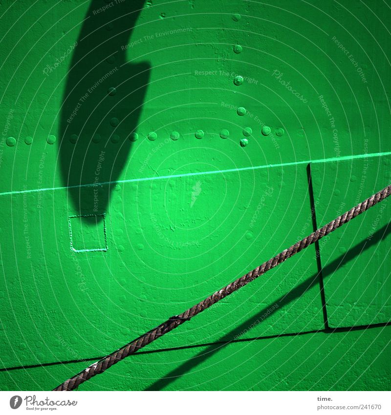 sailor's yarn Ship's side Green Rope Dew Stitching Shadow Sunlight Upward Metal Watercraft Rivet Parallel