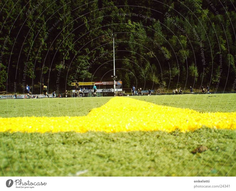 midline Yellow Artificial lawn Green Center line Sporting grounds Sports Line Lawn Soccer